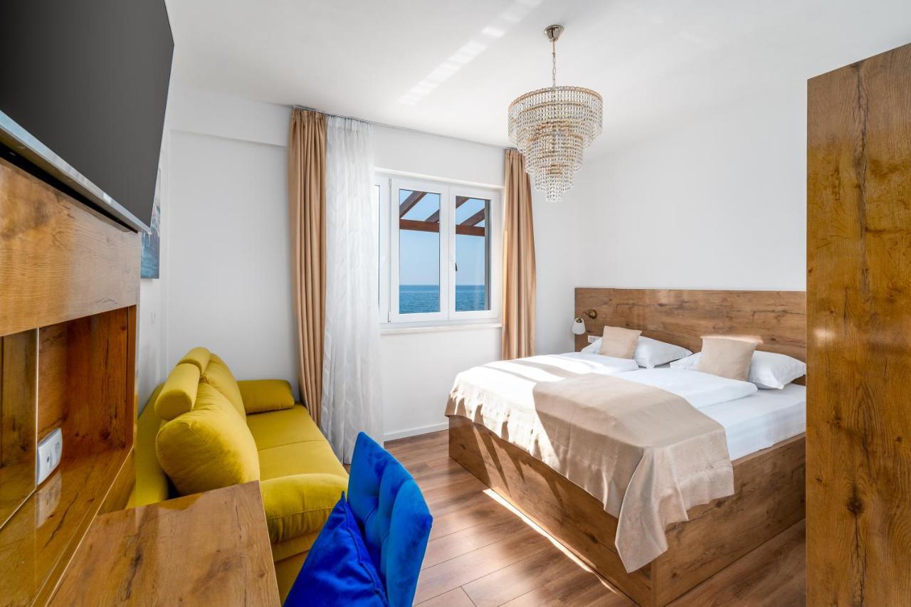 Rooms Vedrana (Adults Only) Podstrana Bilik gambar