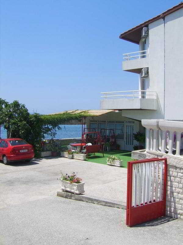 Rooms Vedrana (Adults Only) Podstrana Luaran gambar